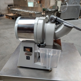 Santos grater